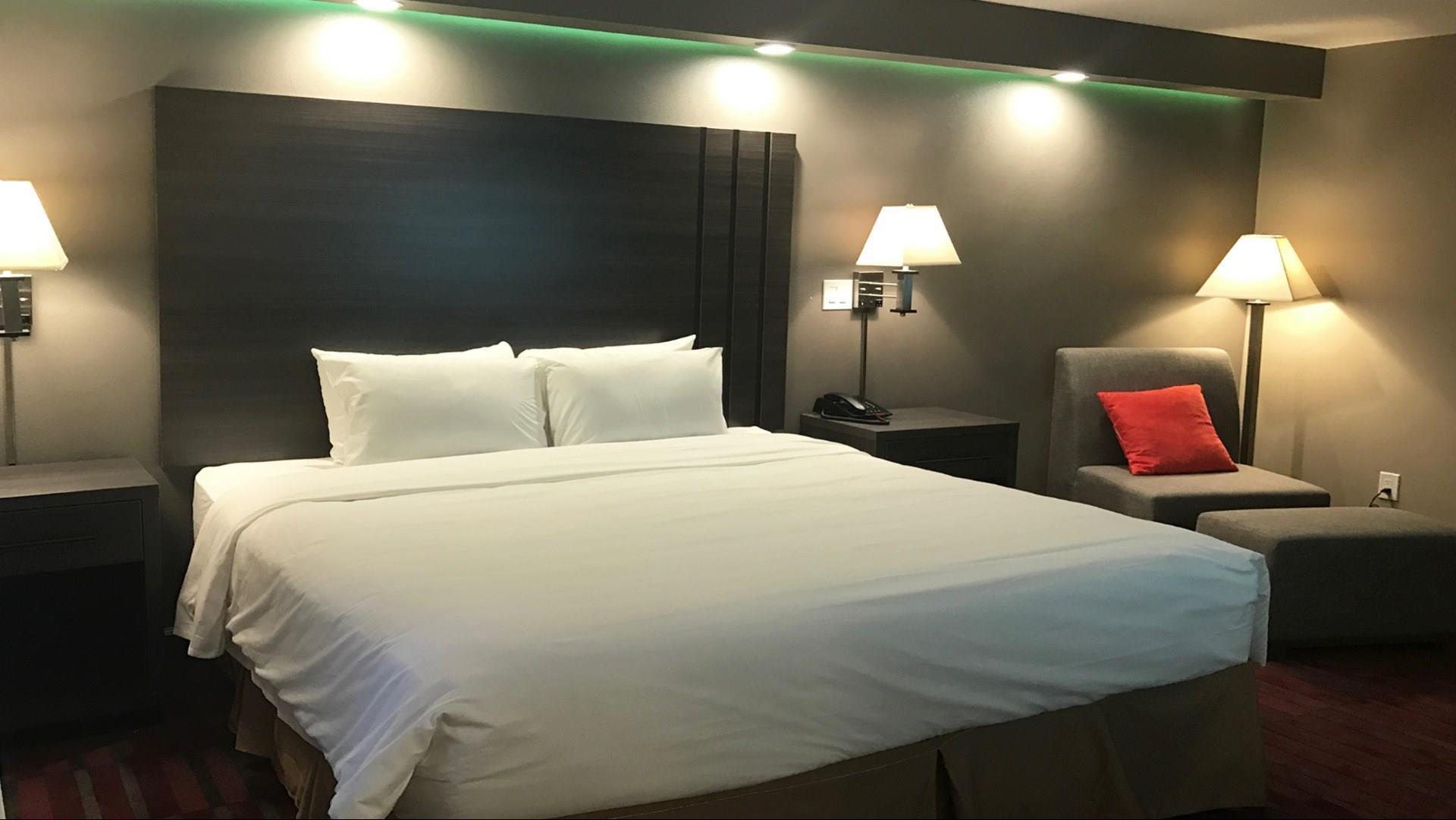 GreenTree Inn & Suites Alhambra image