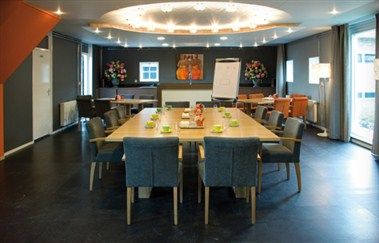 รูปสถานที่จัดงาน