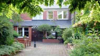 Golden Pheasant Hotel в Llangollen, GB3