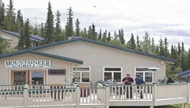 The Denali Bluffs Hotel в Denali National Park, AK