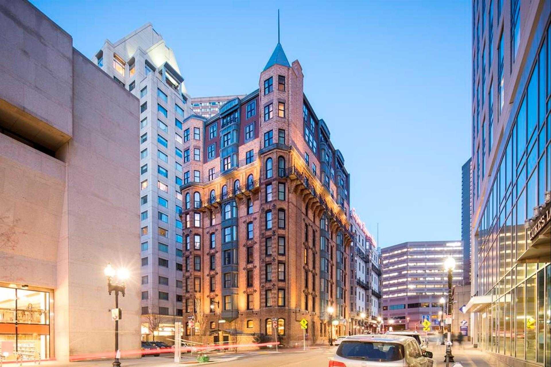 Courtyard by Marriott Boston Copley Square в Boston, MA