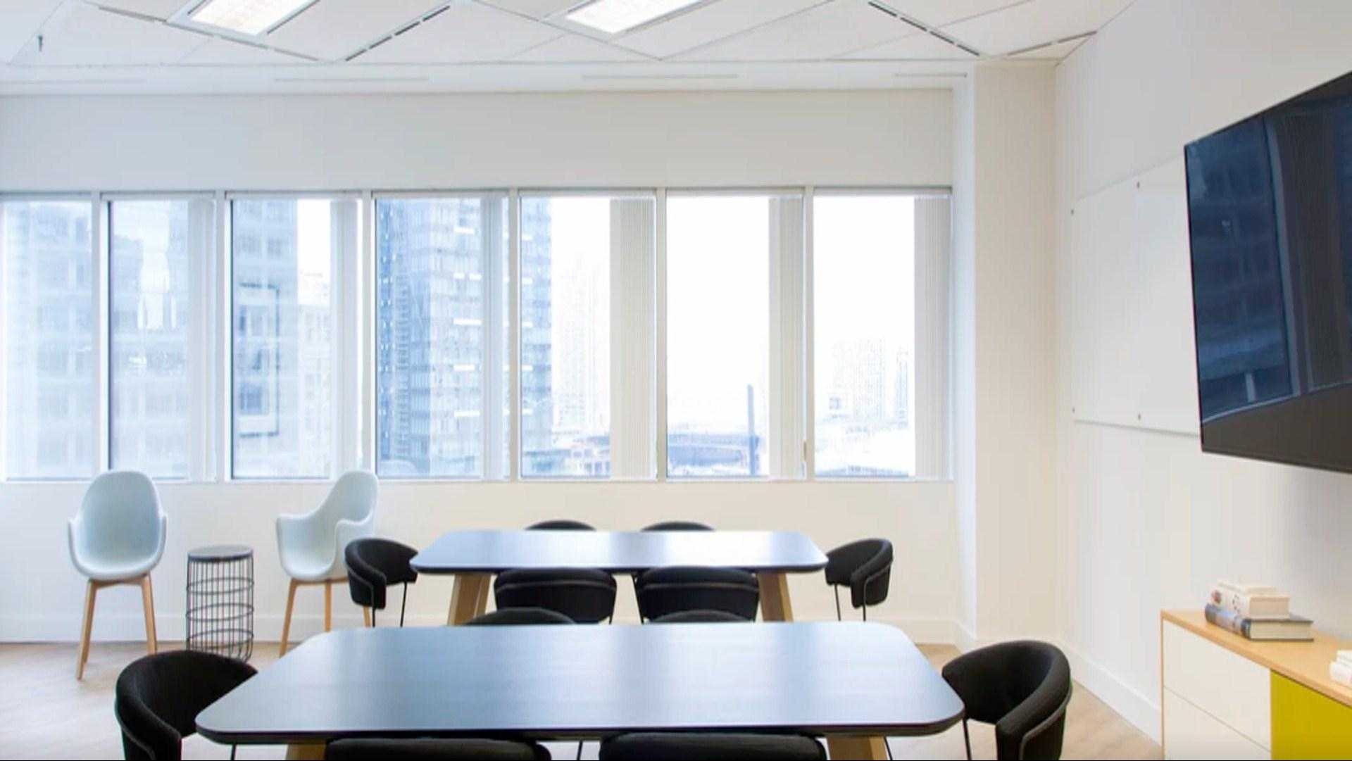 Breather - 123 Front Street W., #906 в Toronto, ON