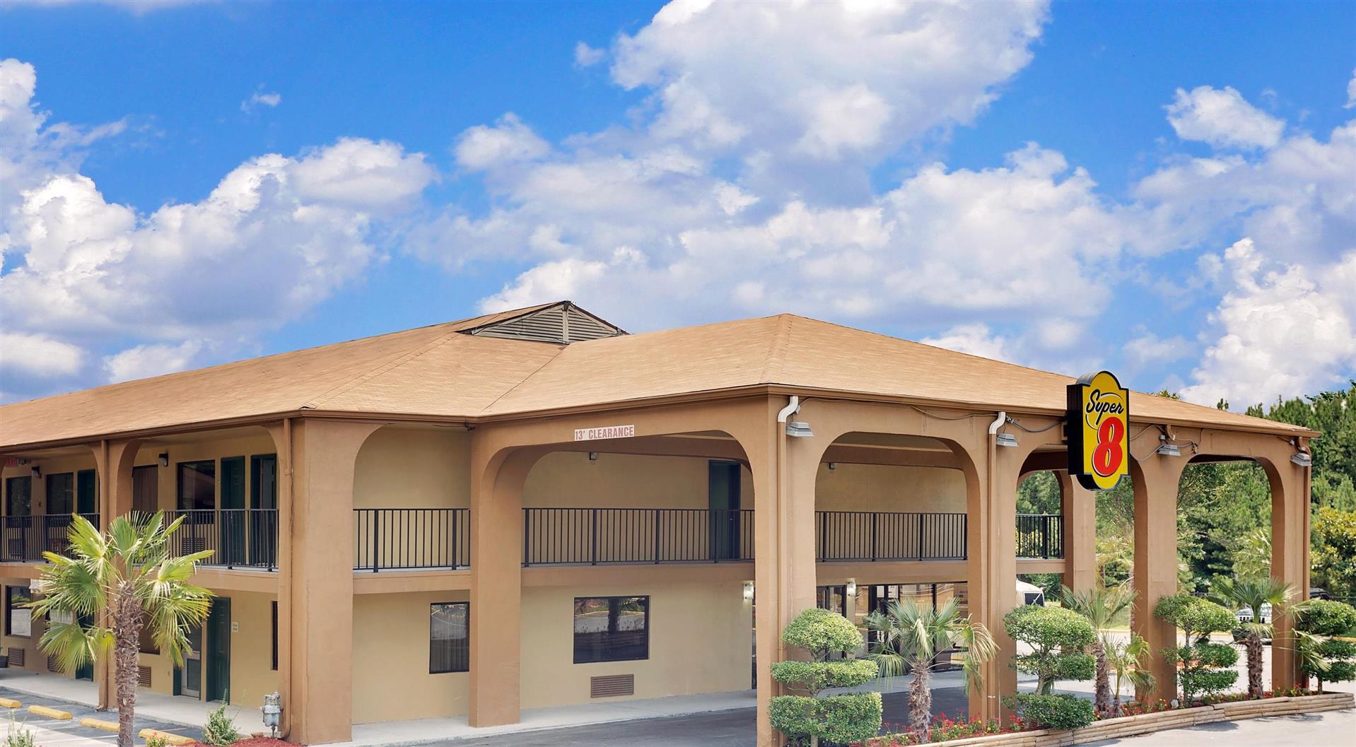 Super 8 by Wyndham Cartersville image