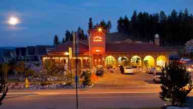 La Casa Cottage Resort в Kelowna, BC