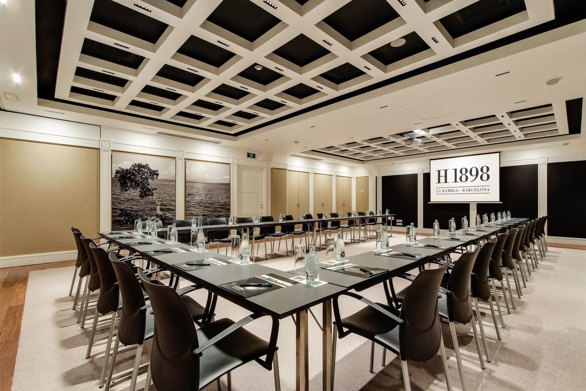 ミーティングルームの画像