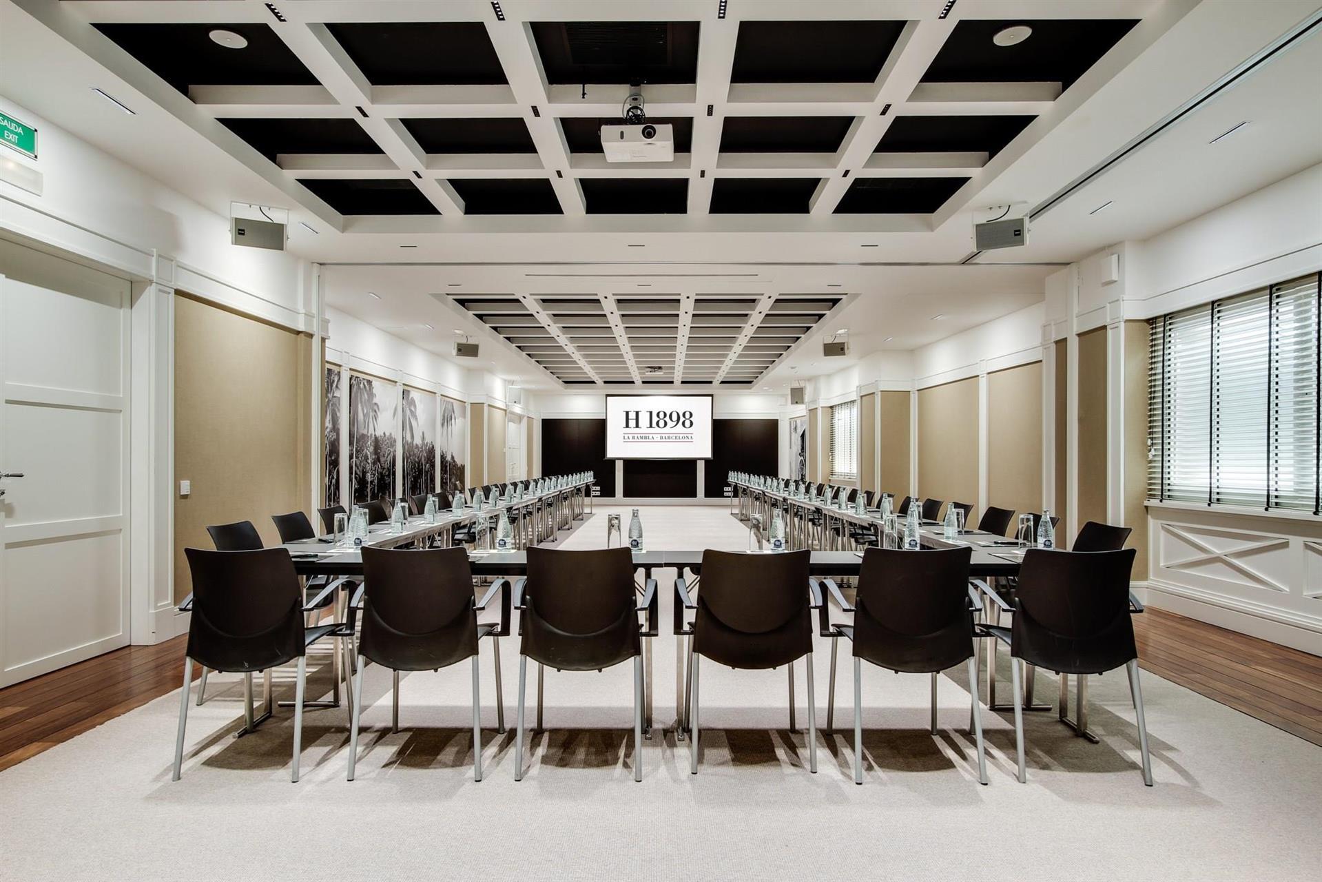 ミーティングルームの画像