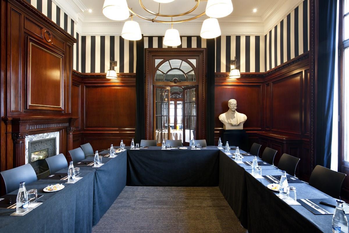 ミーティングルームの画像