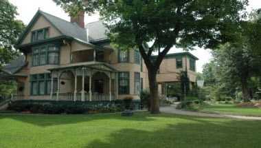 The Oliver Inn Bed and Breakfast a South Bend, IN