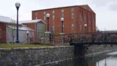 The Delaplaine Visual Arts Education Center i Frederick, MD