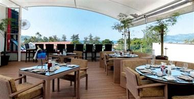 Absolute Bangla Suites-Phuket в Phuket, TH