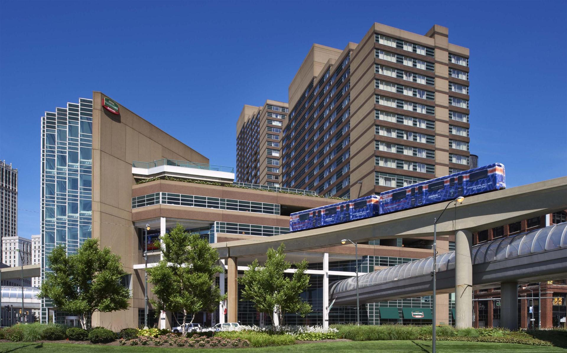 Courtyard Detroit Downtown image