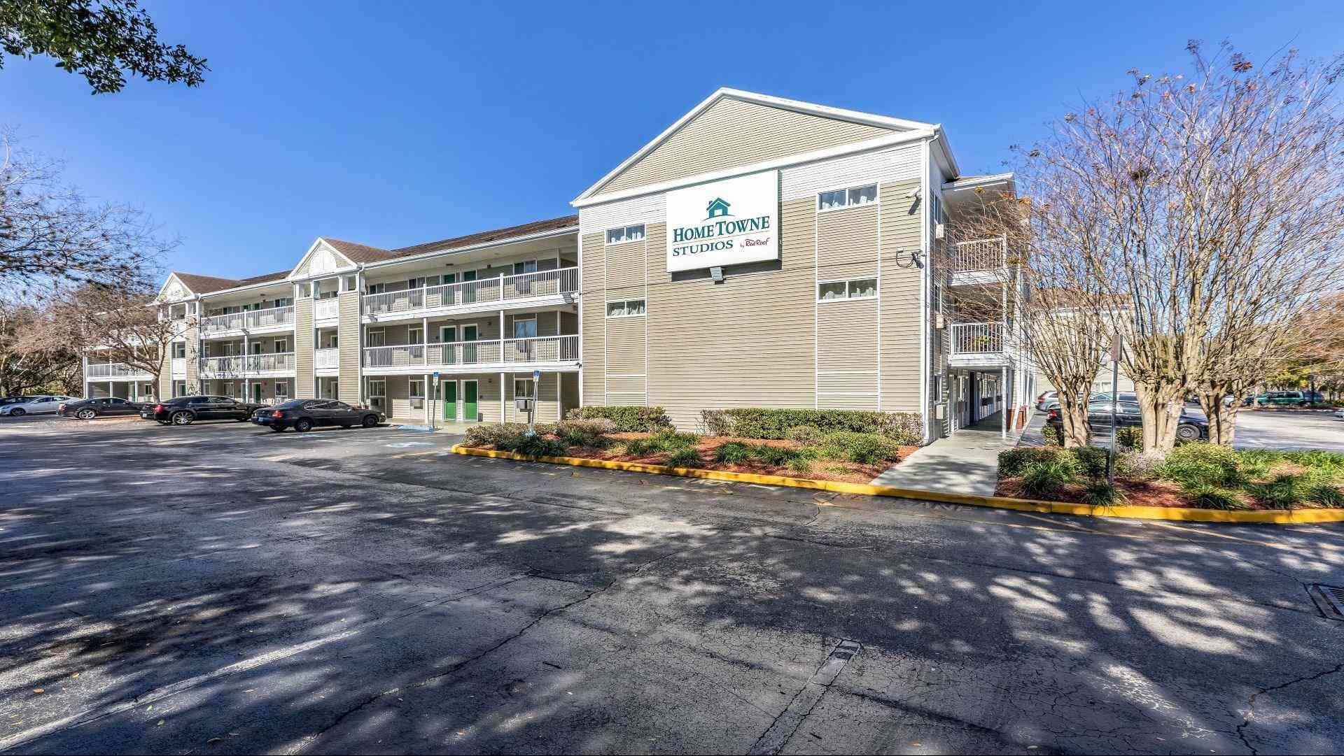 HomeTowne Studios Orlando - Casselberry a Casselberry, FL