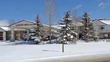 Luxury Inn & Suites - Silverthrone in Silberthorne, CO