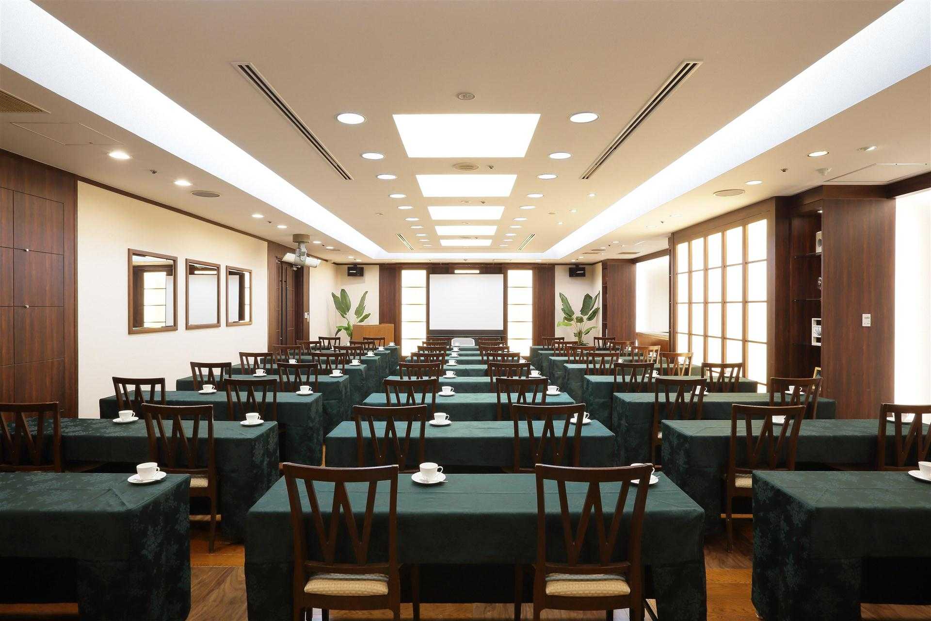 Shin-Osaka Esaka Tokyu REI Hotel, Osaka, JP