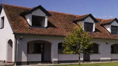 Hotel Kastell, Egyhazasradoc, HU