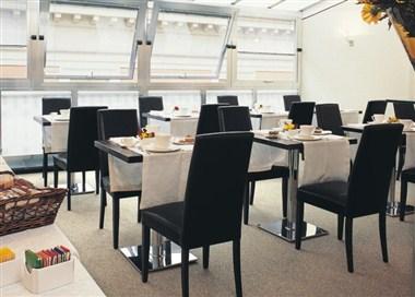 MH Design Hotel a Napoli, IT