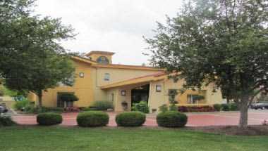 La Quinta Inn by Wyndham Indianapolis Airport Lynhurst в Indianapolis, IN