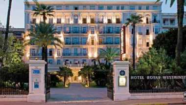 Le Balmoral - Hotel 3 Etoiles Menton in Menton, FR