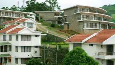 Ayur County в Munnar, IN