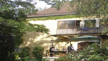 Hotel Limbach a Pezinok, SK