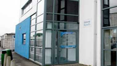 St. Cenydd Leisure Centre a Caerphilly, GB3