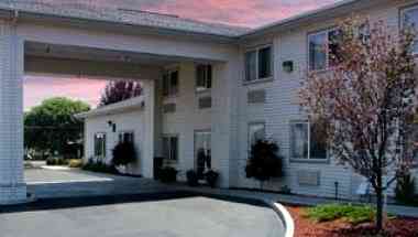 Rory & Ryan Inn à Hines, OR