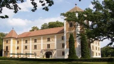 Hedervary Castle image