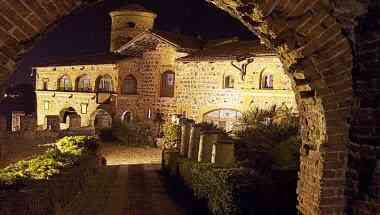 Castello Di Pavone à Pavone Canavese, IT