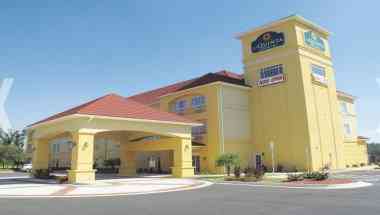 La Quinta Inn & Suites by Wyndham Macon West in Macon, GA