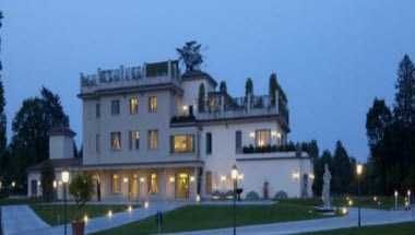 Villa Necchi alla Portalupa в Gambolo, IT