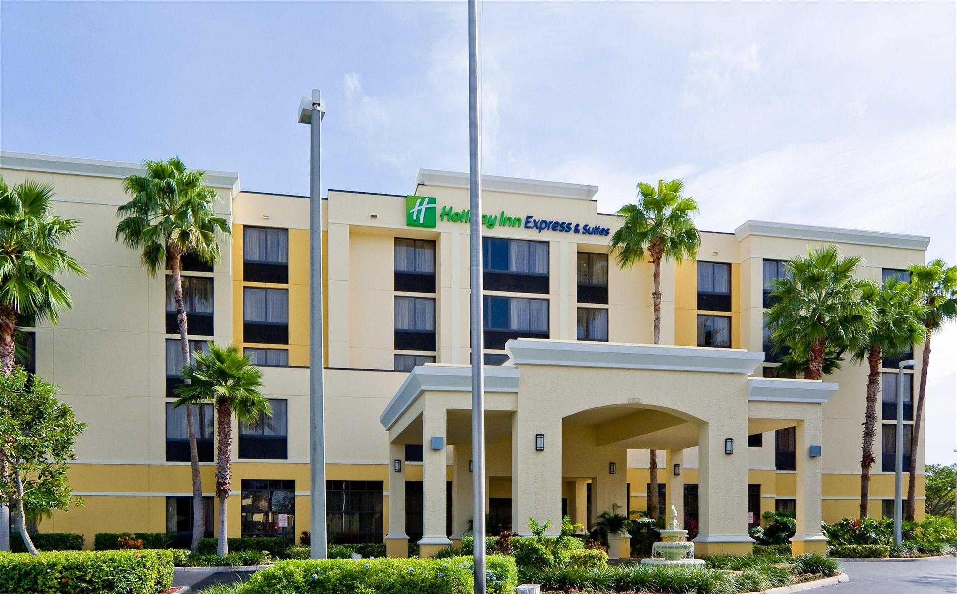 Holiday Inn Express Hotel & Suites Kendall East-Miami a Miami, FL