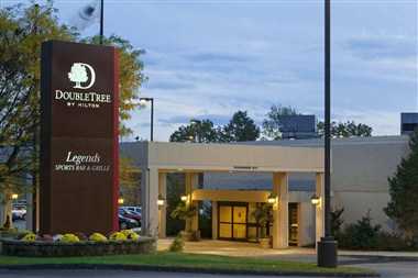 DoubleTree by Hilton Hotel Boston - Milford a Milford, MA