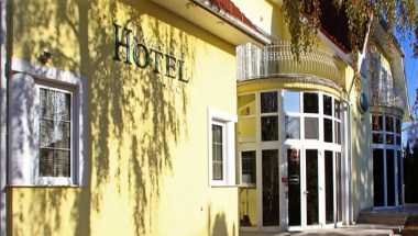 Penta Lux Hotel es Apartman in Tata, HU