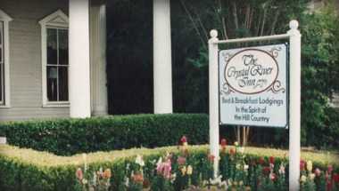 The Crystal River Inn em San Marcos, TX