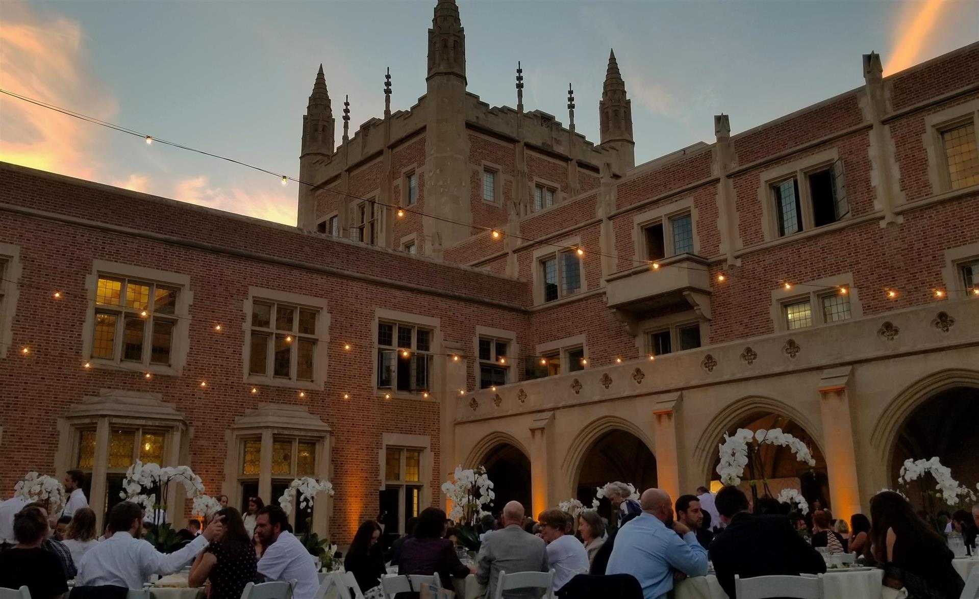Ucla Student Union At University Of California, Los Angeles в Los Angeles, CA