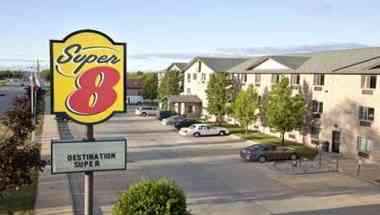 Super 8 by Wyndham Mt. Pleasant in Mt. Pleasant, MI