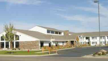 AmericInn by Wyndham Aberdeen Event Center в Aberdeen, SD