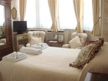 Brayscroft Hotel в Eastbourne, GB1