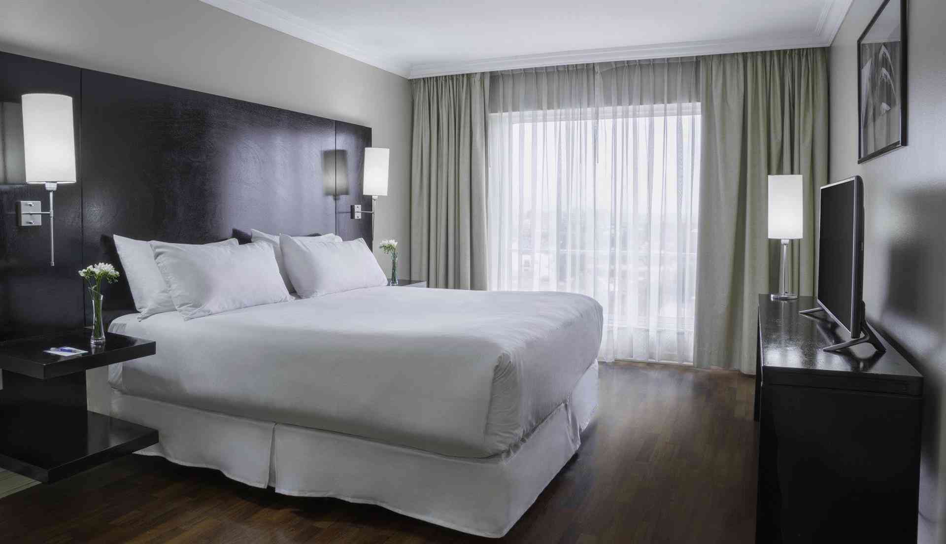 NH Ciudad de Santiago a Santiago, CL