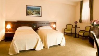 Rybarsky dvor a Piestany, SK