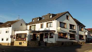 Nideggen, DE의 Hotel & Restaurant Rosenflora