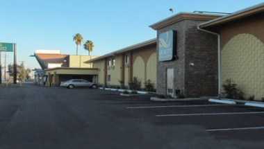 Quality Inn and Suites near Downtown Bakersfield i Bakersfield, CA