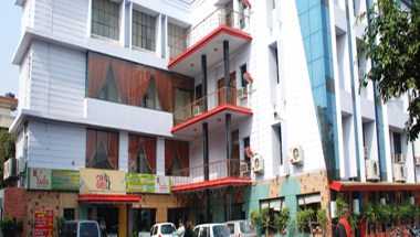 Hotel Yadu Residency в Meerut, IN