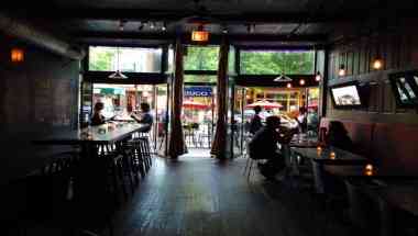 Volo Restaurant Wine Bar в Chicago, IL