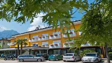 Hotel Campagnola a Riva del Garda, IT