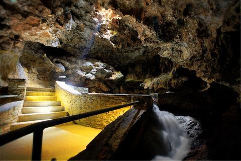 Cave & Basin National Historic Site – All Seasons