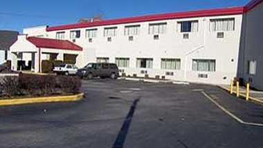 Howard Johnson by Wyndham Pikesville i Pikesville, MD