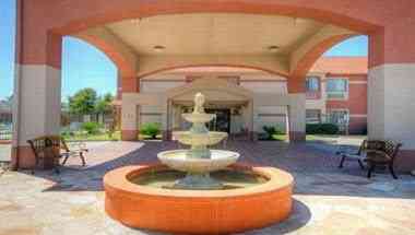 Lumberton, TX 的 Days Inn by Wyndham Lumberton