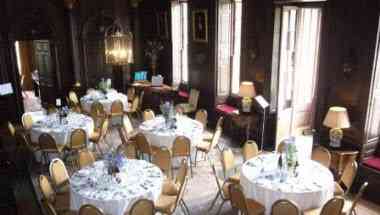 Hanbury Hall в Droitwich, GB1