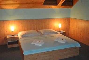 Hotel U Zelenej Lipy i Dolny Kubin, SK